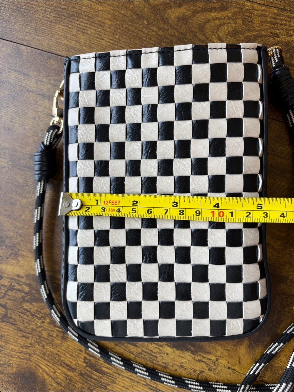 Universal Thread Black and White Check Crossbody Phone Bag - Picture 7 of 7